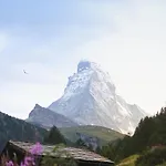 Escape - Stylish & - Steps To Matterhorn Gondola