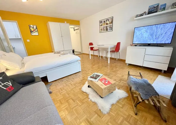 公寓 Escape - Stylish & - Steps To Matterhorn Gondola 采尔马特