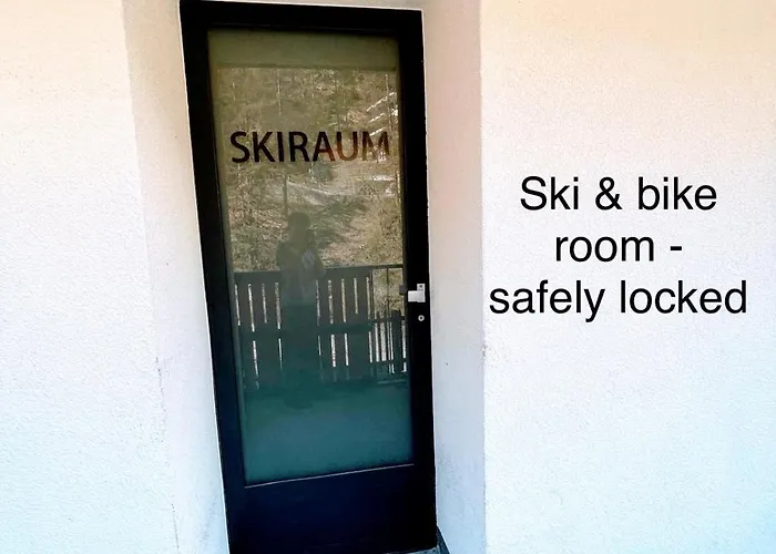 Escape - Stylish & - Steps To Matterhorn Gondola 采尔马特